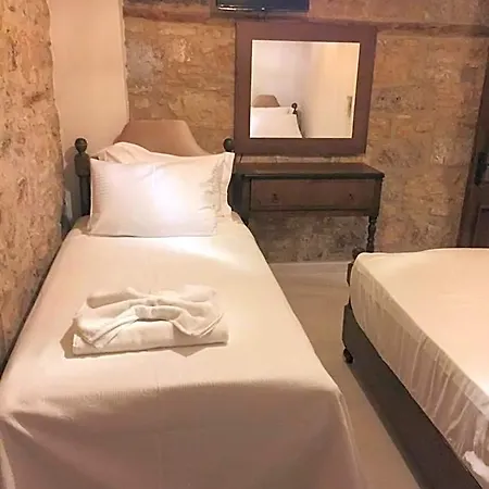 Damaki * Çeşme